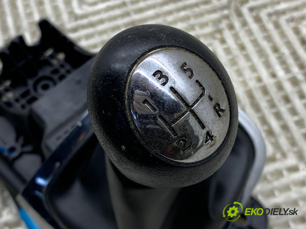 RENAULT MEGANE III liftback 2013 66 kW 1.5 dCi (BZ0C) 1461 Kulisa 8200779125G (Rýchlostná páka (kulisa))