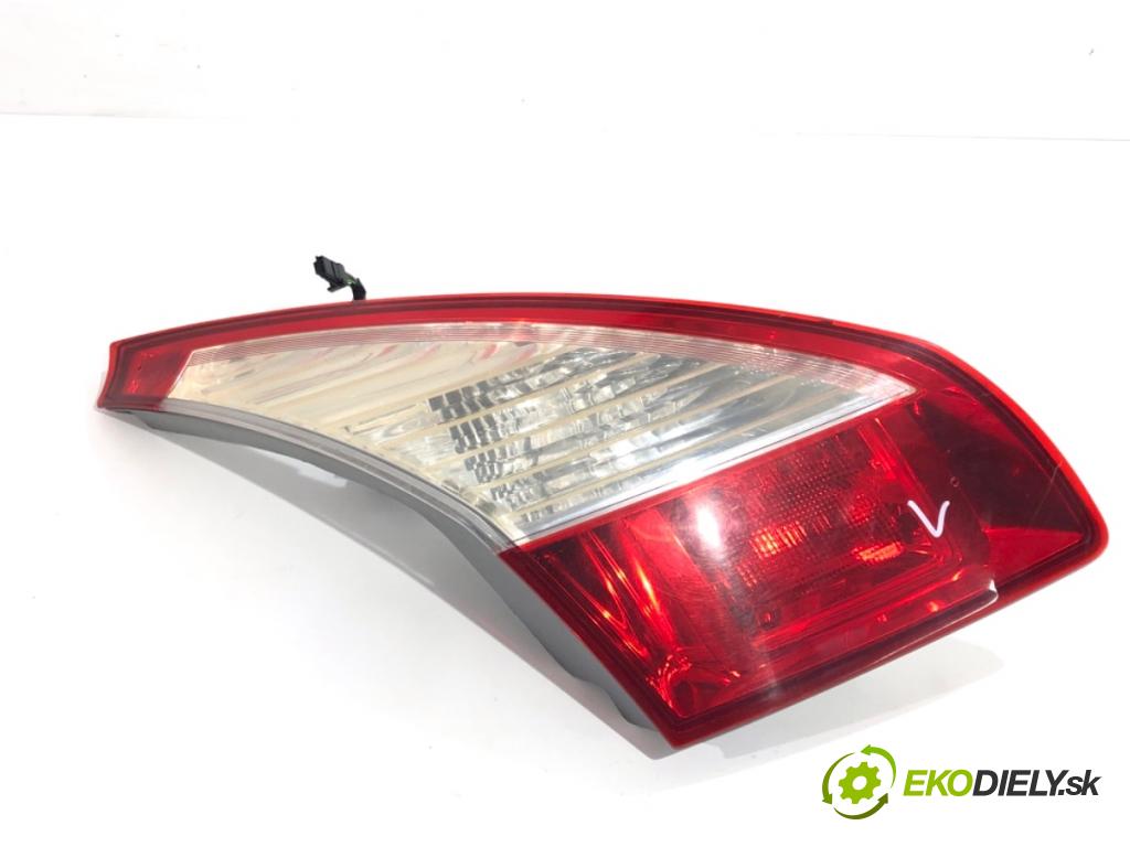 RENAULT MEGANE III liftback 2013 66 kW 1.5 dCi (BZ0C) 1461 světlo zadní část levá strana vnitřní  (Klika dveří ostatní)