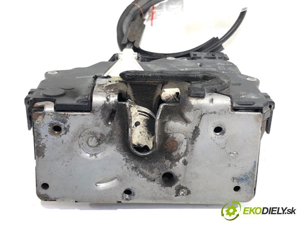FIAT GRANDE PUNTO liftback 2009 57 kW 1.4 (199AXB11, 199AXB1A, 199BXB1A, 199AXL1A) 1368 zámok dveře pravý přední část 51849039