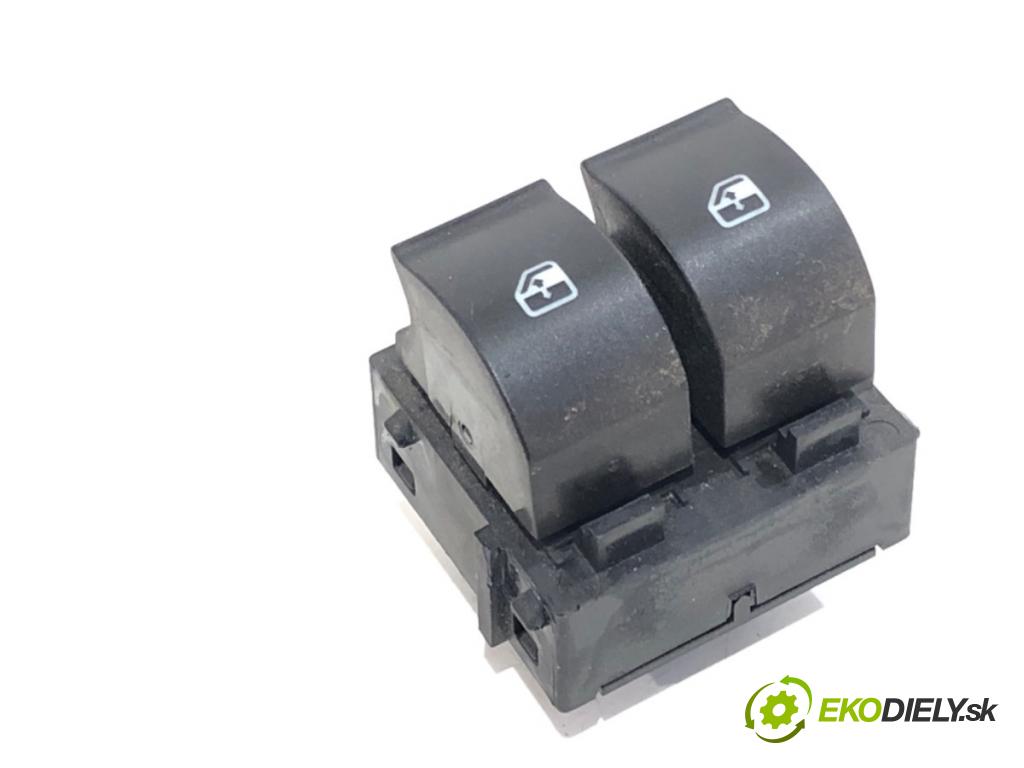 FIAT GRANDE PUNTO liftback 2009 57 kW 1.4 (199AXB11, 199AXB1A, 199BXB1A, 199AXL1A) 1368 Prepínač okien  (Prepínacie páčky pod volantom)