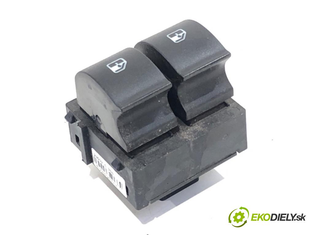 FIAT GRANDE PUNTO liftback 2009 57 kW 1.4 (199AXB11, 199AXB1A, 199BXB1A, 199AXL1A) 1368 Prepínač okien  (Prepínacie páčky pod volantom)