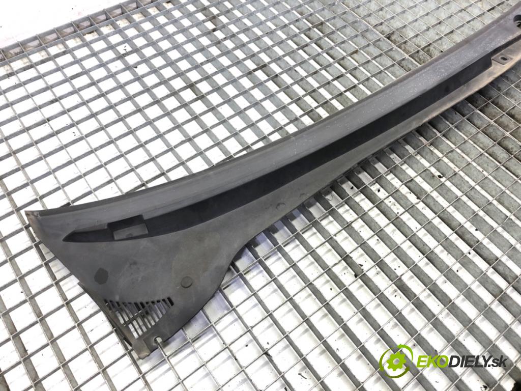 FIAT GRANDE PUNTO liftback 2009 57 kW 1.4 (199AXB11, 199AXB1A, 199BXB1A, 199AXL1A) 1368 Torpédo, plast pod čelné okno 51748698 (Torpédo (plast pod čelným sklom))