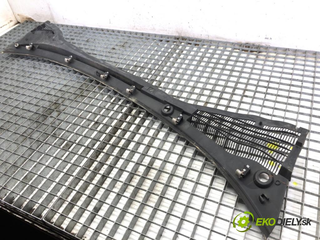 FIAT GRANDE PUNTO liftback 2009 57 kW 1.4 (199AXB11, 199AXB1A, 199BXB1A, 199AXL1A) 1368 Torpédo, plast pod čelné okno 51748698 (Torpédo (plast pod čelným sklom))