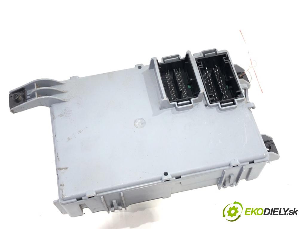 FIAT GRANDE PUNTO liftback 2009 57 kW 1.4 (199AXB11, 199AXB1A, 199BXB1A, 199AXL1A) 1368 modul BSI 00518263170 (Pojistková skříňka)