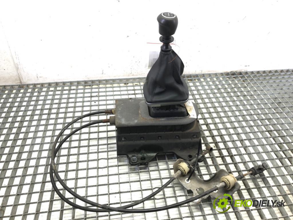 FIAT GRANDE PUNTO liftback 2009 57 kW 1.4 (199AXB11, 199AXB1A, 199BXB1A, 199AXL1A) 1368 kulisa 00553459140 (Řadicí páka (kulisa) )