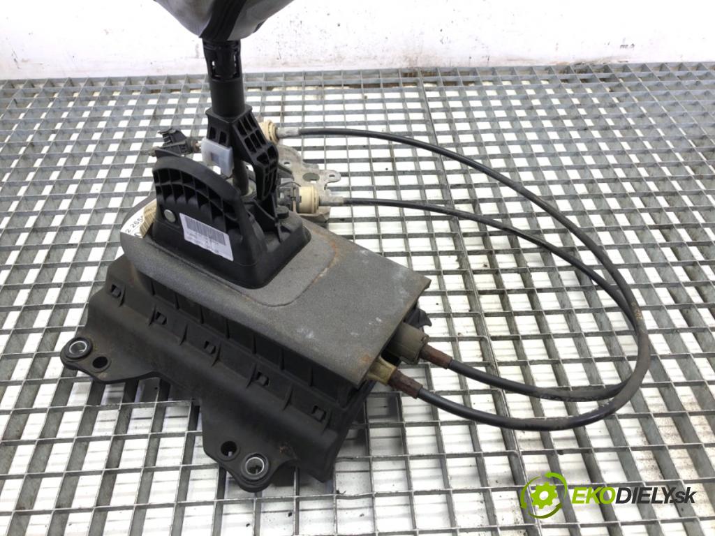 FIAT GRANDE PUNTO liftback 2009 57 kW 1.4 (199AXB11, 199AXB1A, 199BXB1A, 199AXL1A) 1368 kulisa 00553459140 (Řadicí páka (kulisa) )