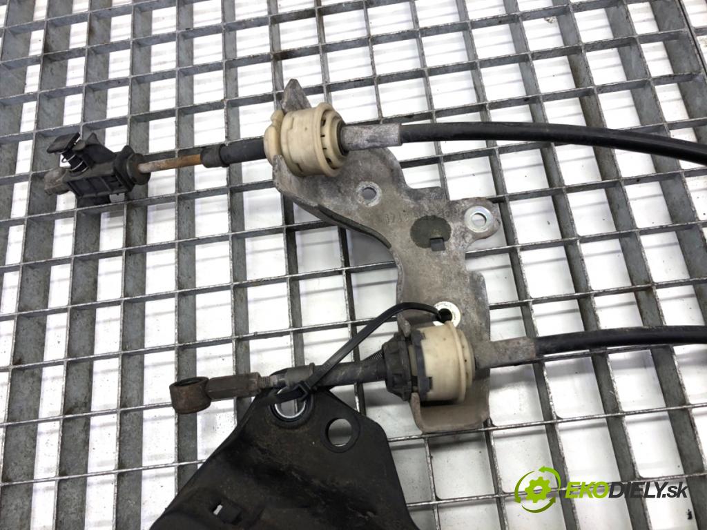 FIAT GRANDE PUNTO liftback 2009 57 kW 1.4 (199AXB11, 199AXB1A, 199BXB1A, 199AXL1A) 1368 kulisa 00553459140 (Řadicí páka (kulisa) )