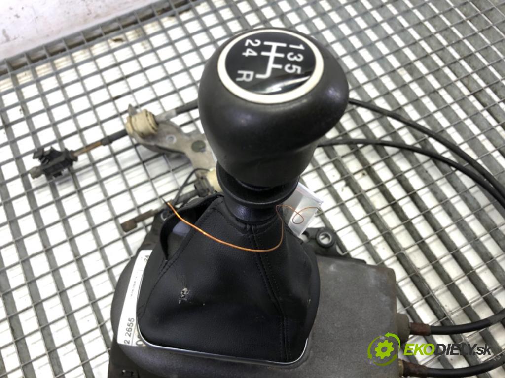 FIAT GRANDE PUNTO liftback 2009 57 kW 1.4 (199AXB11, 199AXB1A, 199BXB1A, 199AXL1A) 1368 kulisa 00553459140 (Řadicí páka (kulisa) )