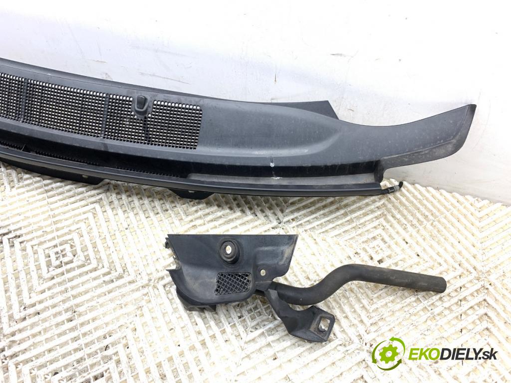 OPEL ZAFIRA C nadwozie wielkoprzestrzenne (MPV) 2013 96 kW 2.0 CDTi (75) 1956 Torpédo, plast pod čelné okno 13422832 (Torpédo (plast pod čelným sklom))