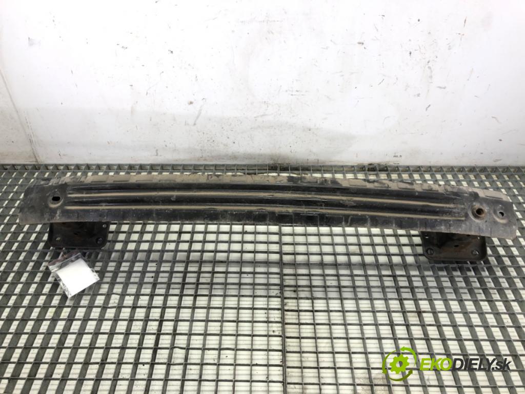FORD FOCUS III liftback 2017 77 kW 1.6 Ti 1596 výztuha nárazníka zadní část  (Zadní výztuha)