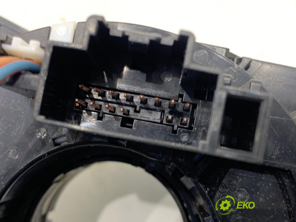 FORD FOCUS III liftback 2017 77 kW 1.6 Ti 1596 kroužek slimák airbag AND761002D (Airbag)