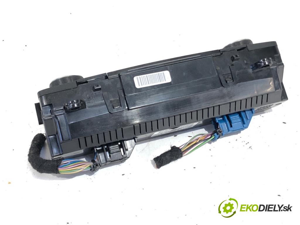 FORD FOCUS III liftback 2017 77 kW 1.6 Ti 1596 Panel ovládania kúrenia F1ET-18C612-AJ (Prepínacie páčky pod volantom)