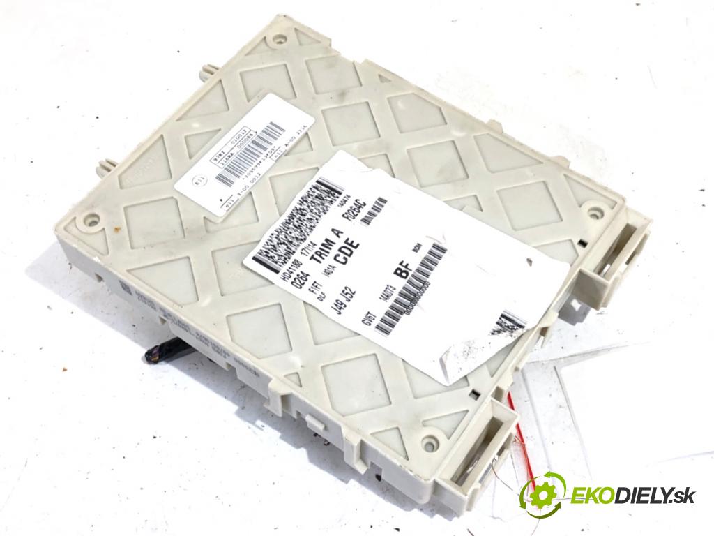FORD FOCUS III liftback 2017 77 kW 1.6 Ti 1596 Modul BSI GV6T-14A073-BF (Poistková skrinka)