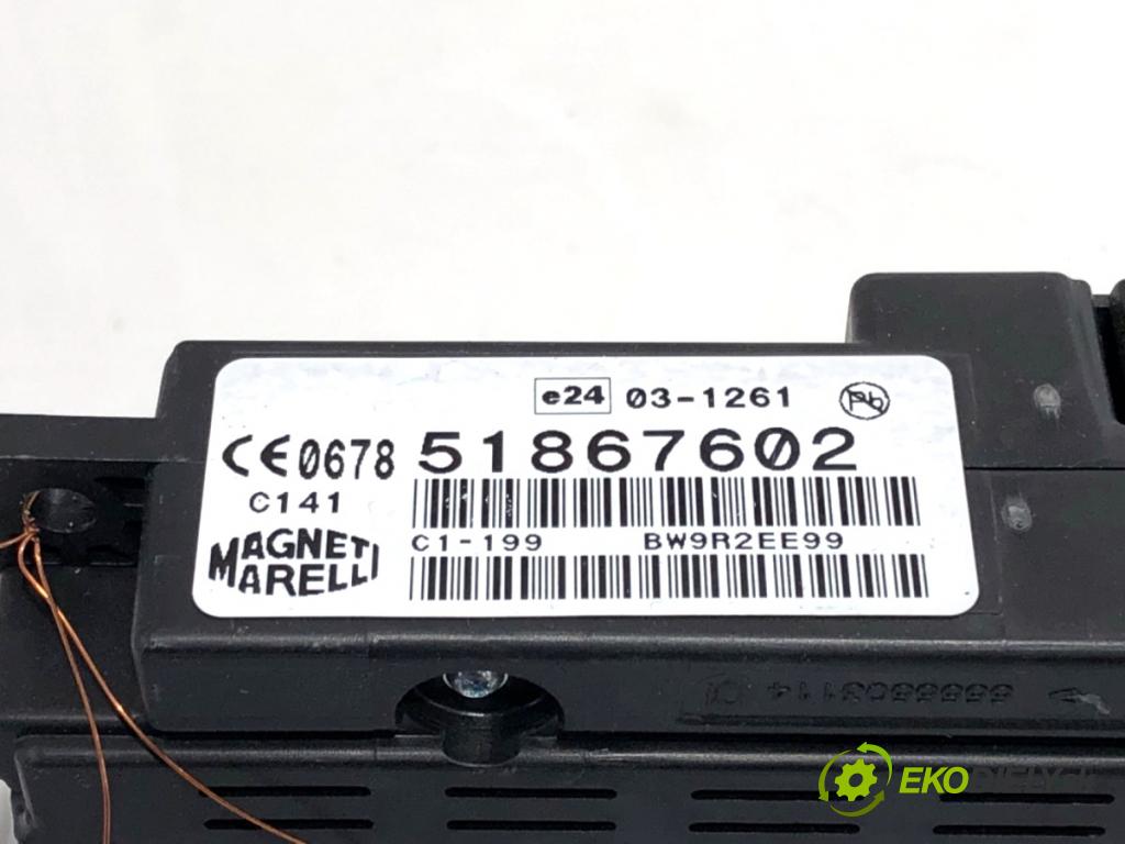 FIAT GRANDE PUNTO liftback 2009 57 kW 1.4 (199AXB11, 199AXB1A, 199BXB1A, 199AXL1A) 1368 modul Modrý 51867602