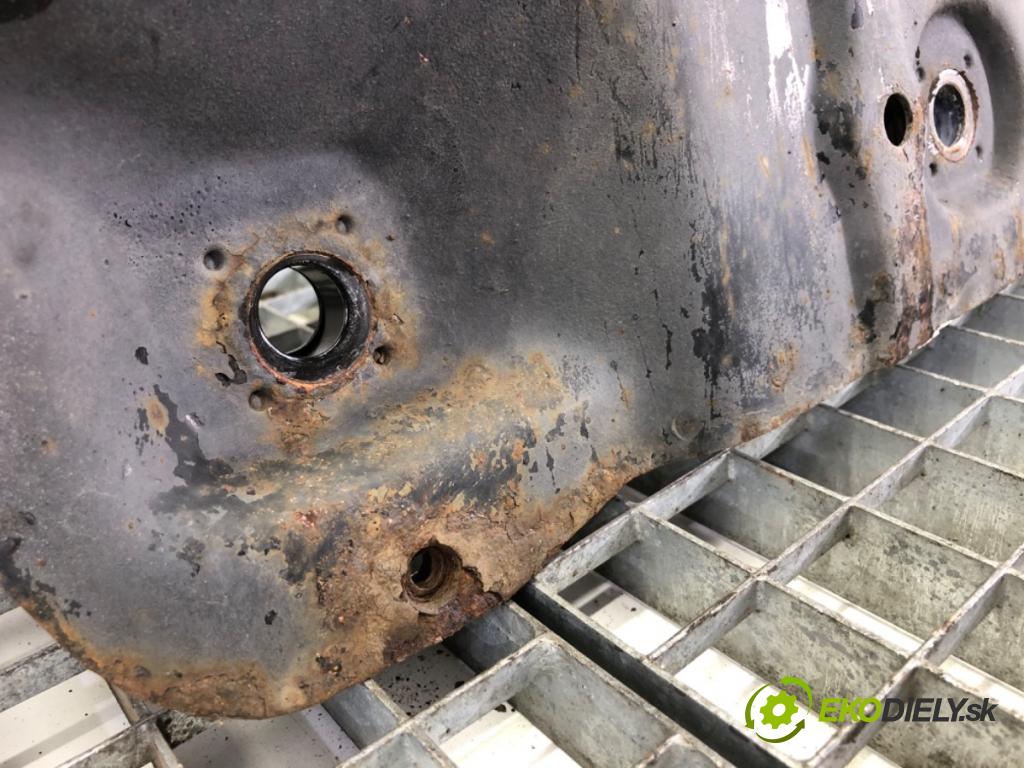 FIAT GRANDE PUNTO liftback 2009 57 kW 1.4 (199AXB11, 199AXB1A, 199BXB1A, 199AXL1A) 1368 výztuha pod motor  (Přední výztuha)