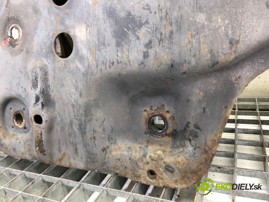 FIAT GRANDE PUNTO liftback 2009 57 kW 1.4 (199AXB11, 199AXB1A, 199BXB1A, 199AXL1A) 1368 výztuha pod motor  (Přední výztuha)