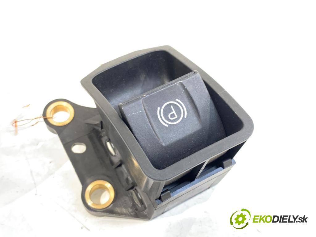 TOYOTA AVENSIS T27 Kombi 2014 91 kW 2.0 D-4D (ADT270_) 1998 Spínač brzdy ručnej brzdy 84390-05010 (Prepínacie páčky pod volantom)