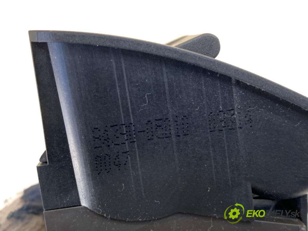 TOYOTA AVENSIS T27 Kombi 2014 91 kW 2.0 D-4D (ADT270_) 1998 Spínač brzdy ručnej brzdy 84390-05010 (Prepínacie páčky pod volantom)