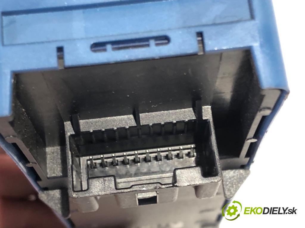 TOYOTA AVENSIS T27 Kombi 2014 91 kW 2.0 D-4D (ADT270_) 1998 Prepínač okien 84040-05060 (Prepínacie páčky pod volantom)