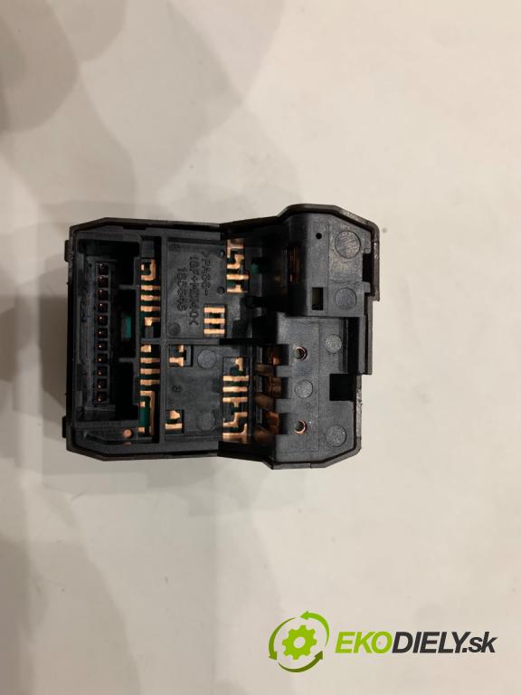 TOYOTA AVENSIS T27 Kombi 2014 91 kW 2.0 D-4D (ADT270_) 1998 Prepínač nastavenia spätných zrkadiel  (Prepínacie páčky pod volantom)