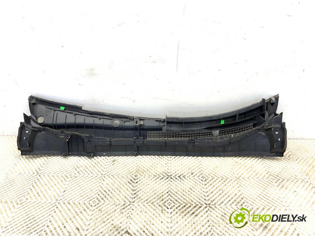 TOYOTA AVENSIS T27 Kombi 2014 91 kW 2.0 D-4D (ADT270_) 1998 Torpédo, plast pod čelné okno 55709-05090 (Torpédo (plast pod čelným sklom))