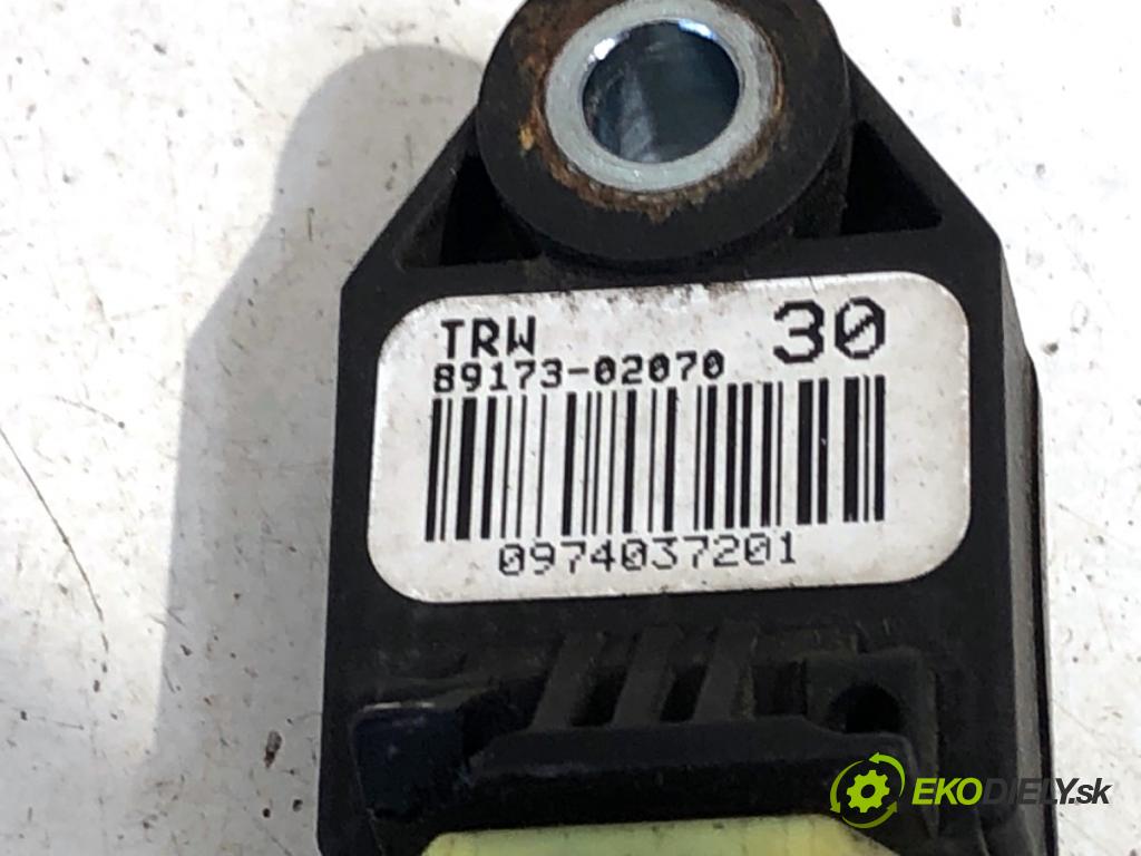 TOYOTA AVENSIS T27 Kombi 2014 91 kW 2.0 D-4D (ADT270_) 1998 Snímač nárazu 89173-02070 (Snímač nárazu)