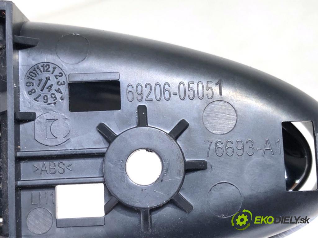 TOYOTA AVENSIS T27 Kombi 2014 91 kW 2.0 D-4D (ADT270_) 1998 klika vnitřní levý přední část 69206-05051