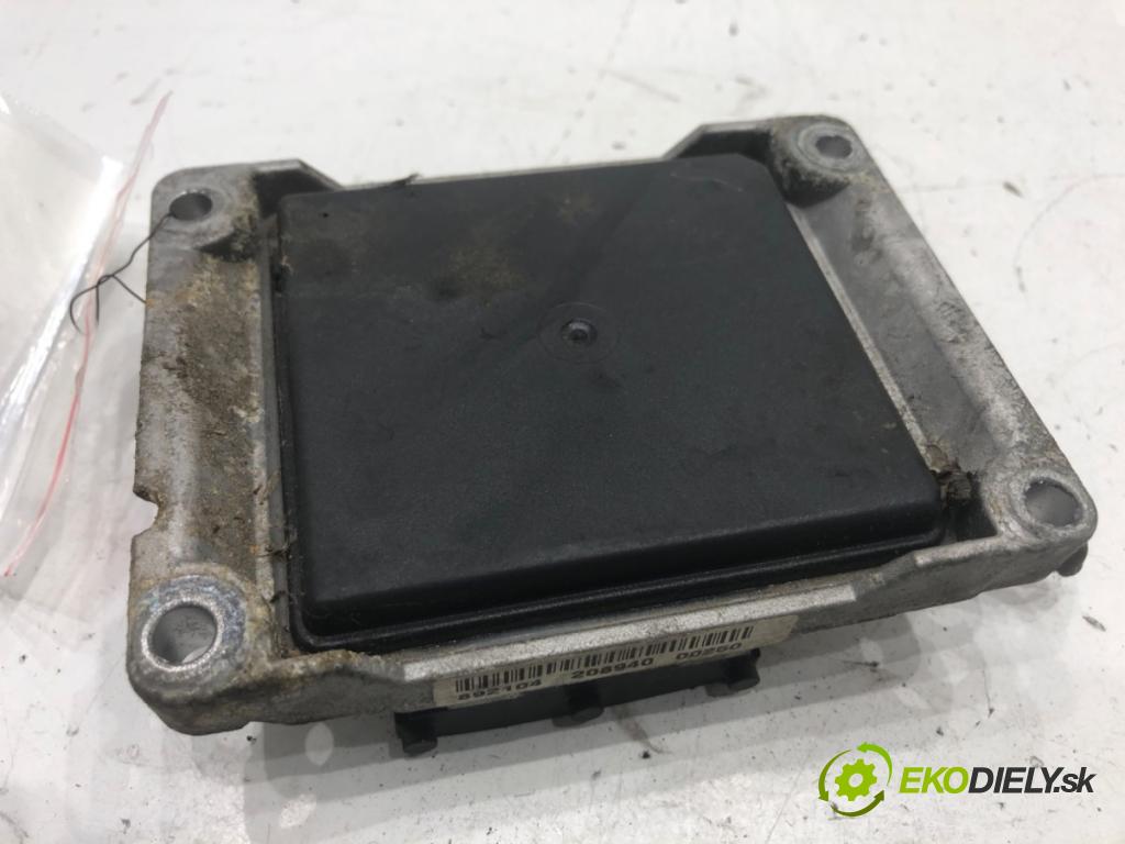 OPEL CORSA D liftback 2009 59 kW 1.2 (L08, L68) 1229 riadiaca jednotka Motor 55557933 (Riadiaca jednotka)