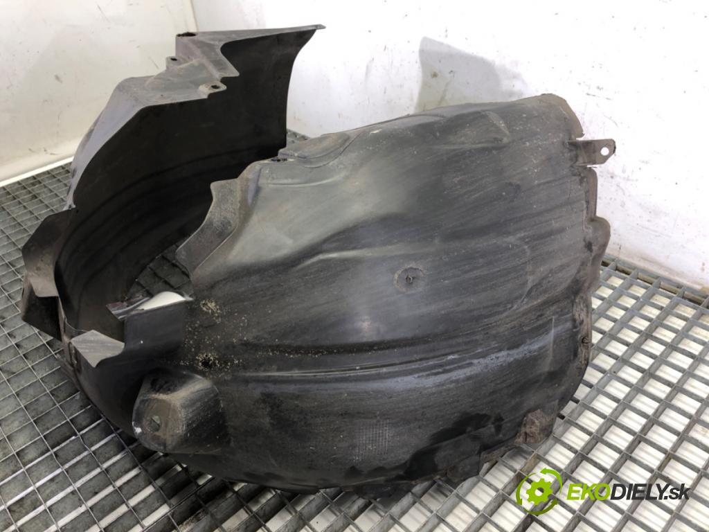 OPEL CORSA D liftback 2009 59 kW 1.2 (L08, L68) 1229 podblatník levý přední část 13187358 13187356
