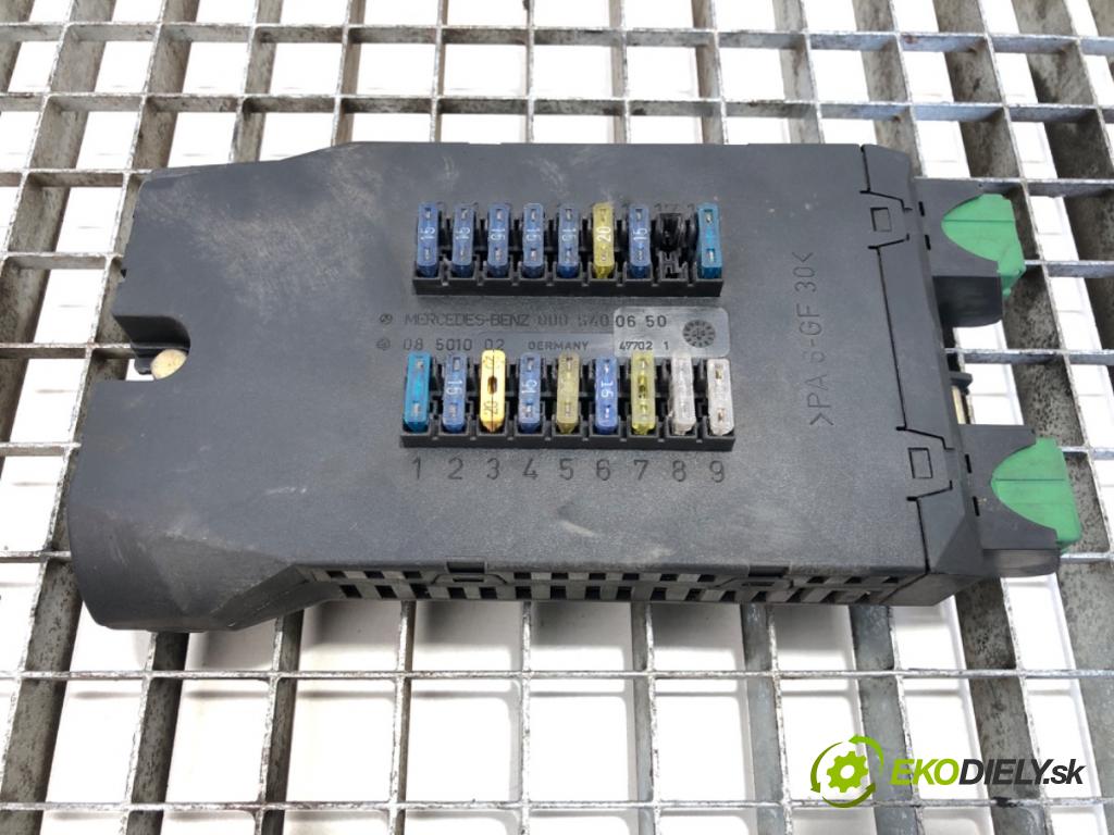 MERCEDES-BENZ W638 Autobus 1997 58 kW 108 D 2.3 (638.164) 2299 skříňka poistková 0005400650 (Pojistková skříňka)