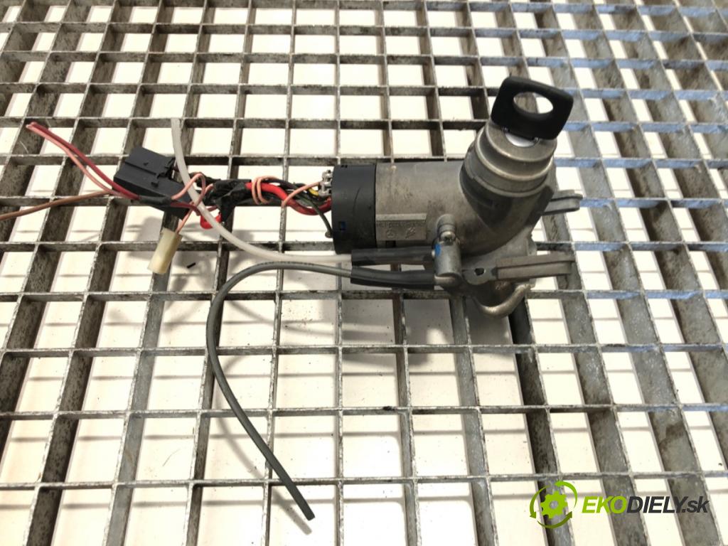 MERCEDES-BENZ W638 Autobus 1997 58 kW 108 D 2.3 (638.164) 2299 spinačka  (Spínacia skrinka)