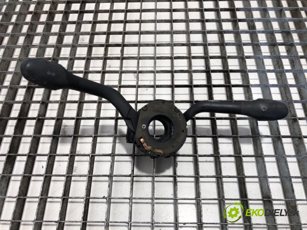 VW TRANSPORTER T4 Autobus 1995 45 kW 1.9 D 1896 Prepínač kombinovaný  (Prepínacie páčky pod volantom)