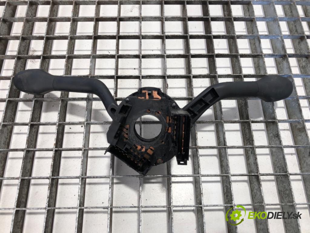 VW TRANSPORTER T4 Autobus 1995 45 kW 1.9 D 1896 Prepínač kombinovaný  (Prepínacie páčky pod volantom)