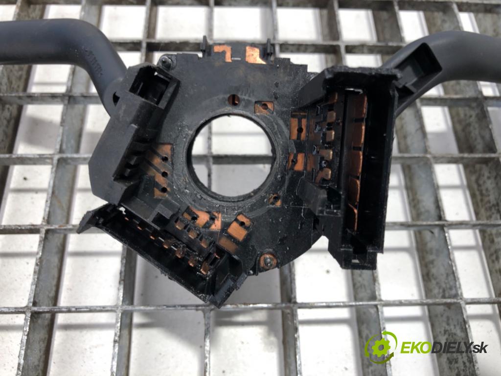 VW TRANSPORTER T4 Autobus 1995 45 kW 1.9 D 1896 Prepínač kombinovaný  (Prepínacie páčky pod volantom)