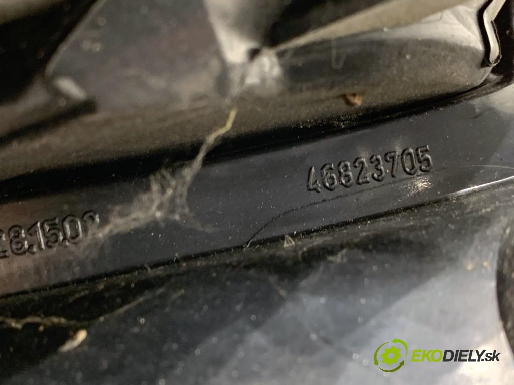 FIAT STILO liftback 2002 125 kW 2.4 20V (192_XD1A, 192AXD12) 2446 světlo pravý zadní část 46823705
