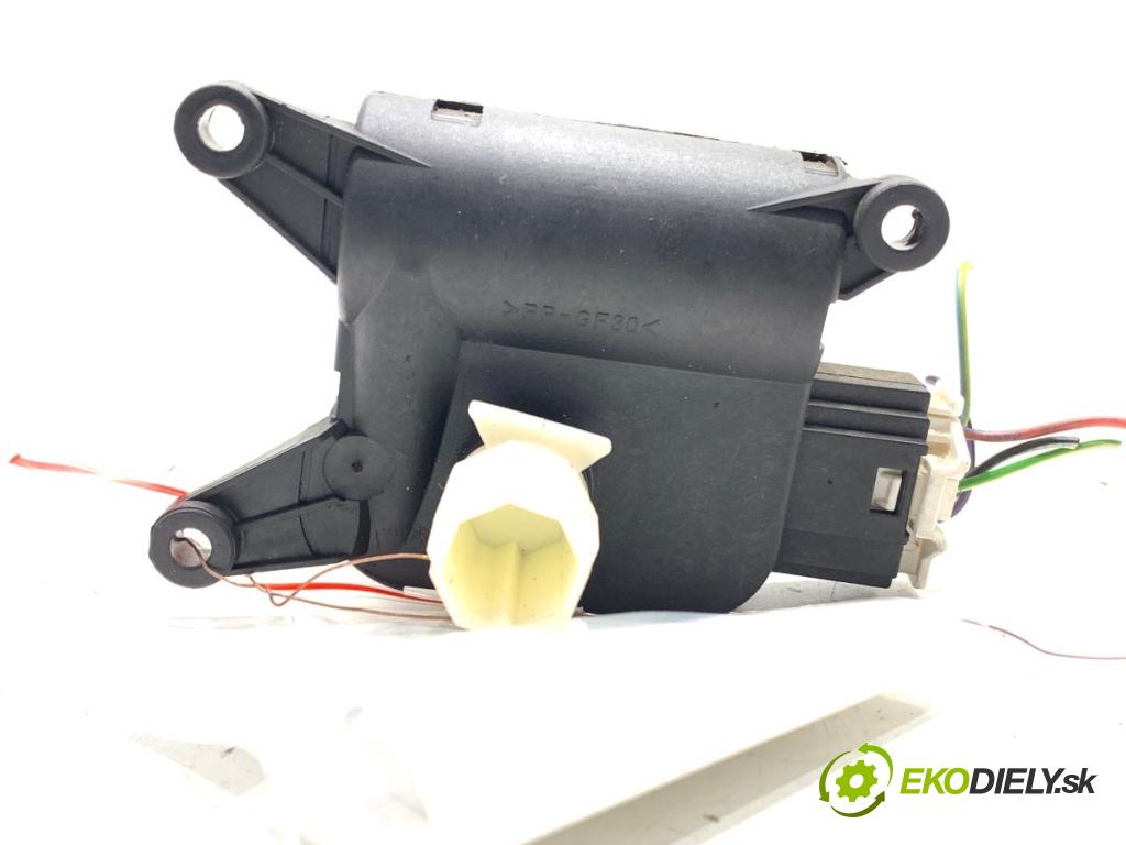 FIAT STILO liftback 2002 125 kW 2.4 20V (192_XD1A, 192AXD12) 2446 motor topení 0132801313