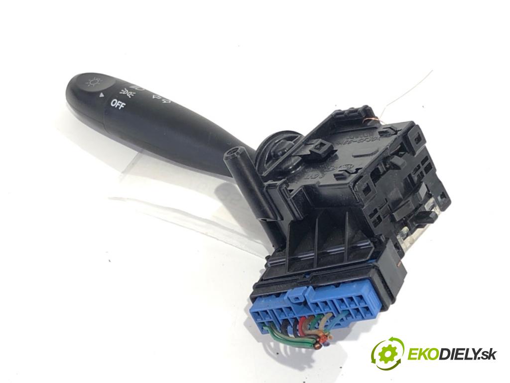 HYUNDAI GETZ liftback 2007 49 kW 1.1 1086 Prepínač smeroviek 32932A (Prepínacie páčky pod volantom)