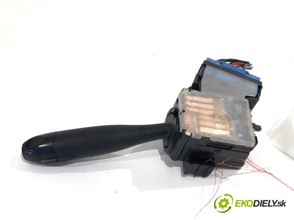 HYUNDAI GETZ liftback 2007 49 kW 1.1 1086 Prepínač smeroviek 32932A (Prepínacie páčky pod volantom)