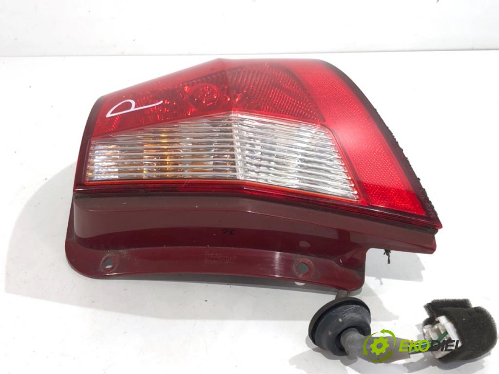 HYUNDAI GETZ liftback 2007 49 kW 1.1 1086 světlo pravý zadní část