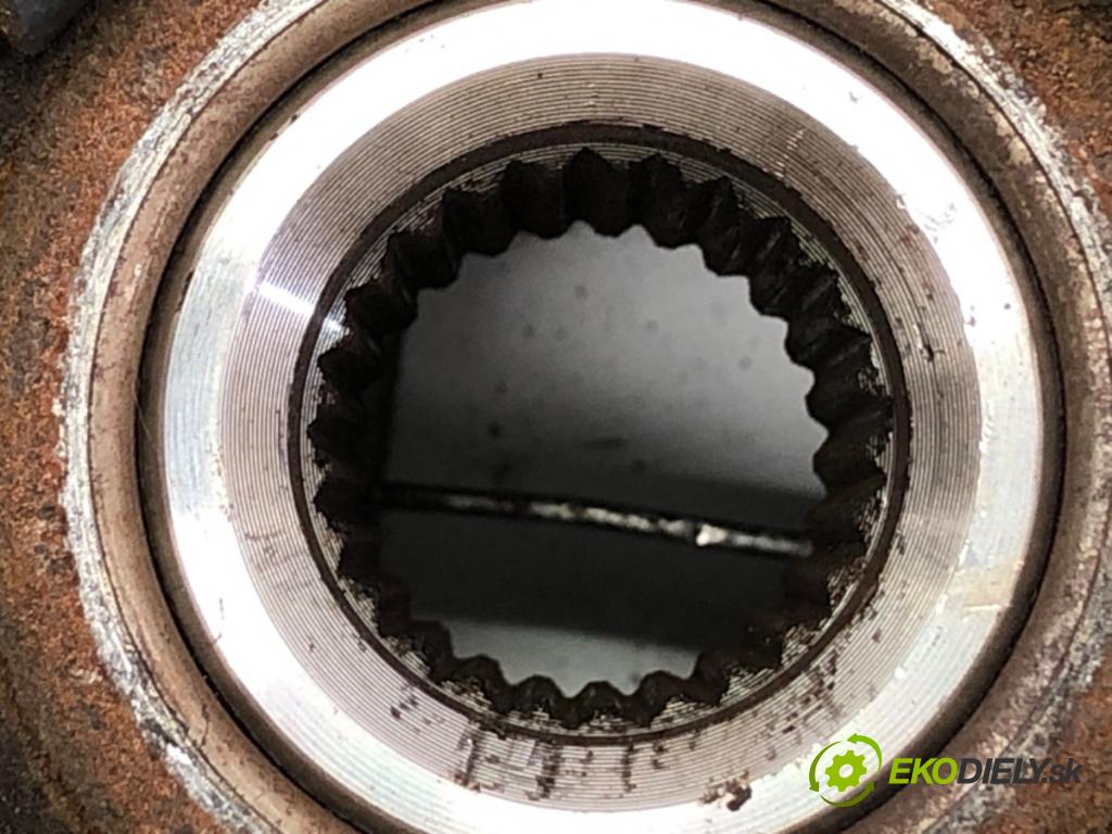 SUZUKI SPLASH liftback 2010 63 kW 1.2 (A5B 412) 1242 náboj pravý přední část