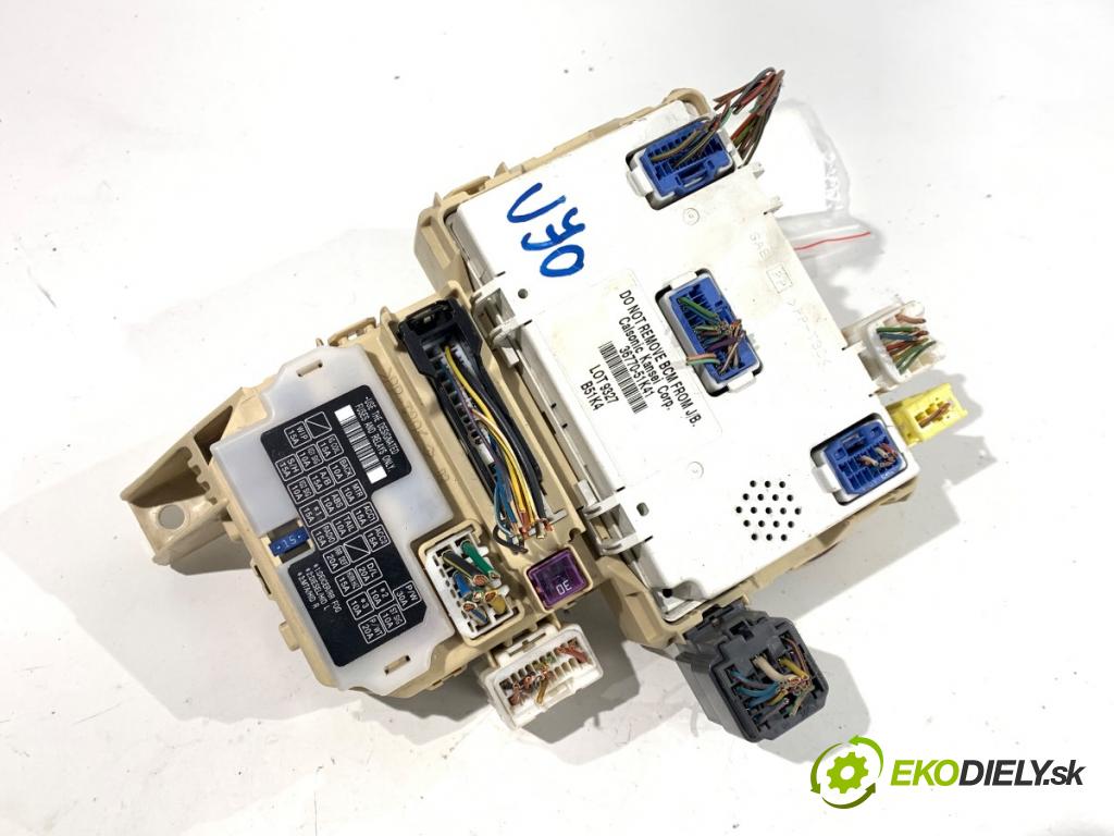 SUZUKI SPLASH liftback 2010 63 kW 1.2 (A5B 412) 1242 modul BSI  (Pojistková skříňka)