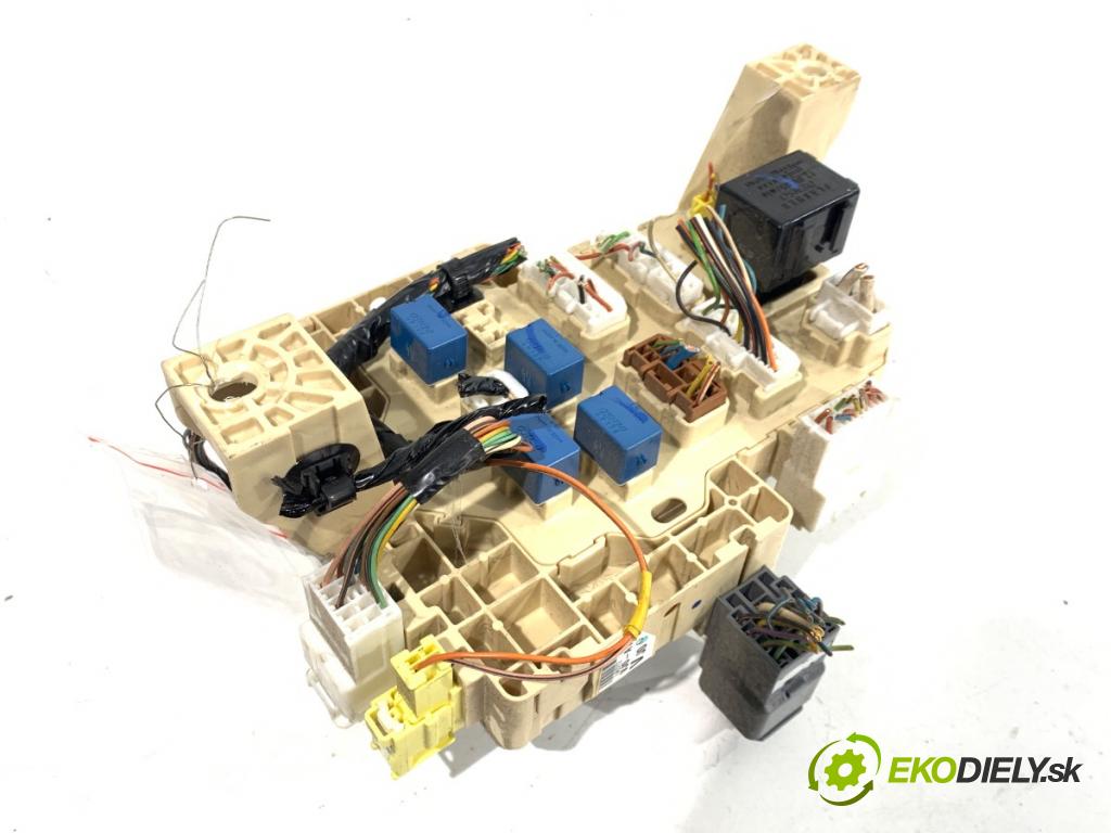 SUZUKI SPLASH liftback 2010 63 kW 1.2 (A5B 412) 1242 modul BSI  (Pojistková skříňka)