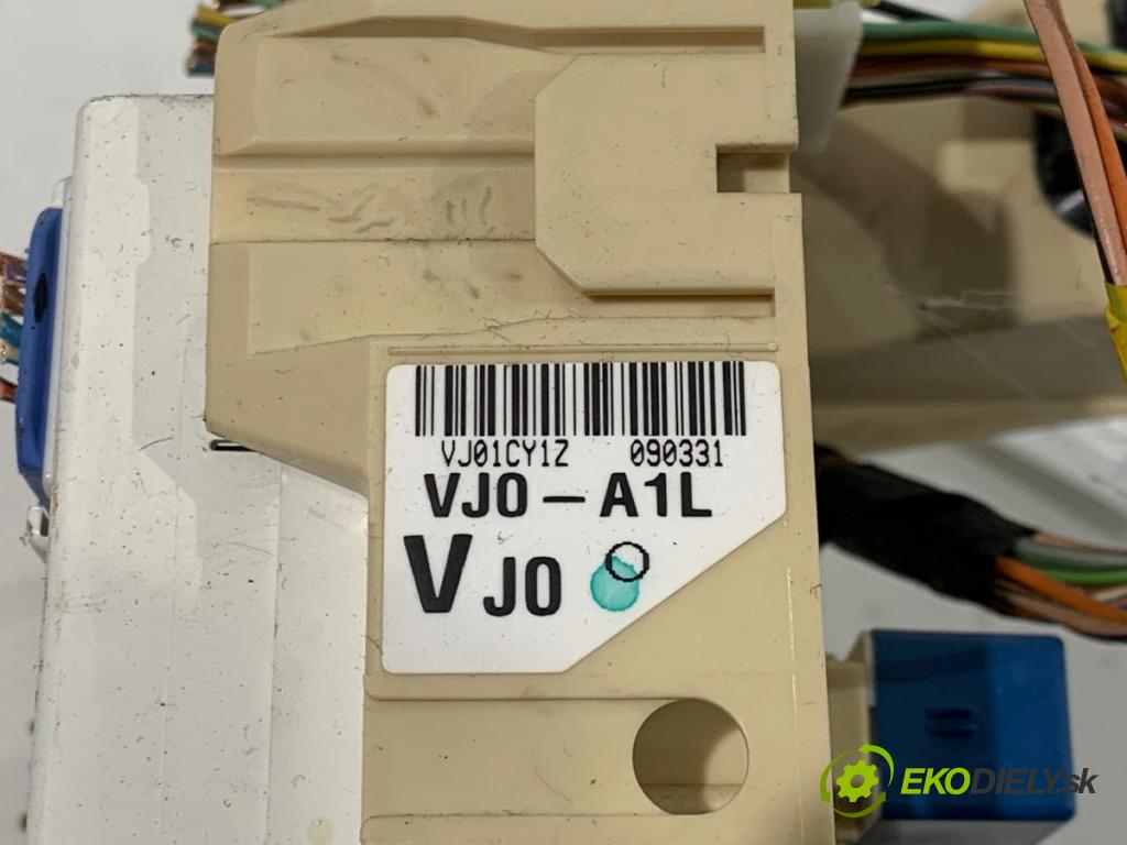 SUZUKI SPLASH liftback 2010 63 kW 1.2 (A5B 412) 1242 modul BSI  (Pojistková skříňka)