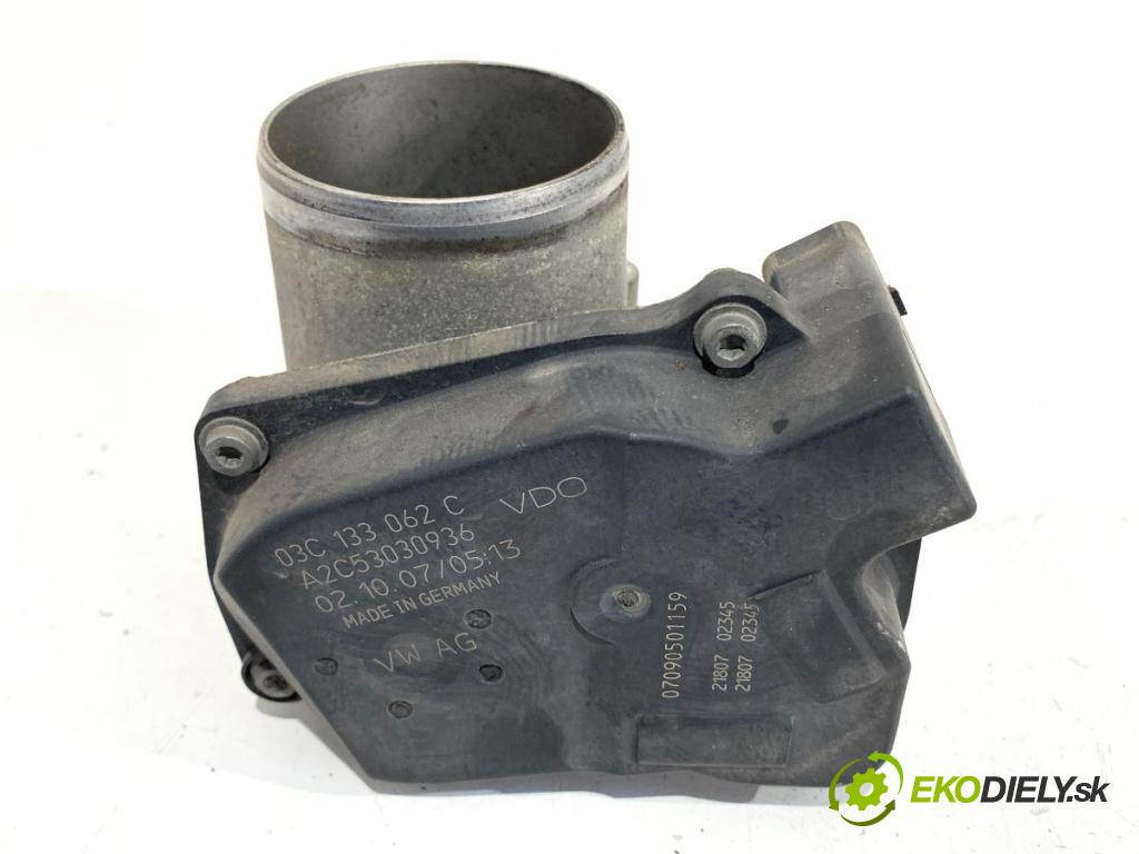 SEAT IBIZA III liftback 2008 63 kW 1.4 16V 1390 Škrtiaca klapka 03C133062C (Škrtiaca klapka)