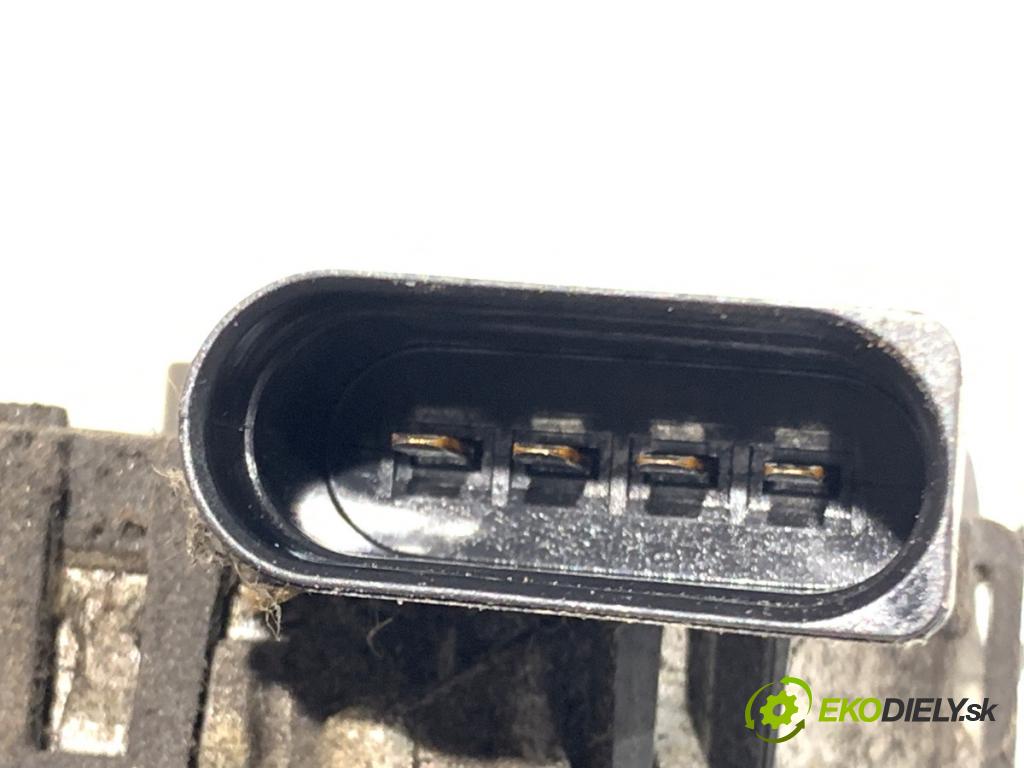 SEAT IBIZA III liftback 2008 63 kW 1.4 16V 1390 Mechanizmus stieračov predný 6Q2955119A (Motorček stieračov predný)