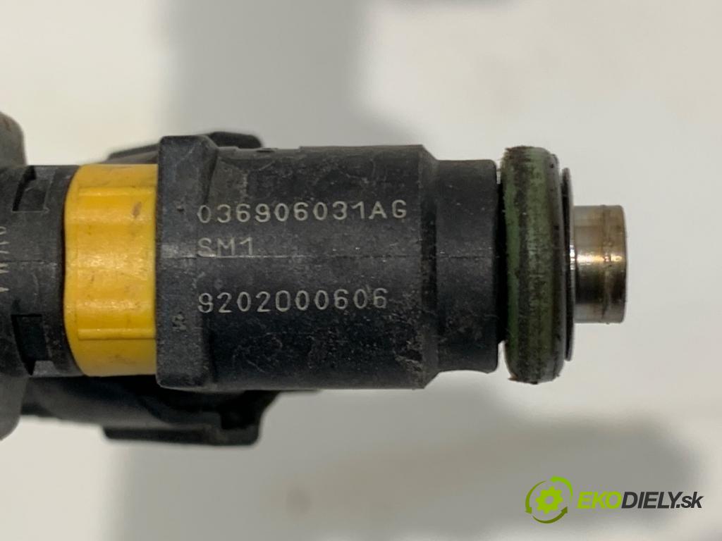 SEAT IBIZA III liftback 2008 63 kW 1.4 16V 1390 Lišta vstrekovacia 036906031AG (Vstrekovacia lišta)