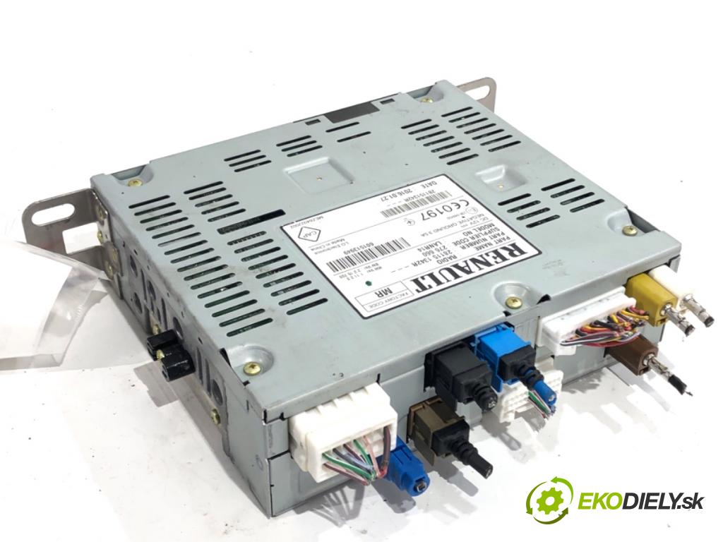 RENAULT MEGANE IV liftback 2016 151 kW 1.6 TCe 205 (B9MV) 1618 RADIO 281151342R (Audio zariadenie)