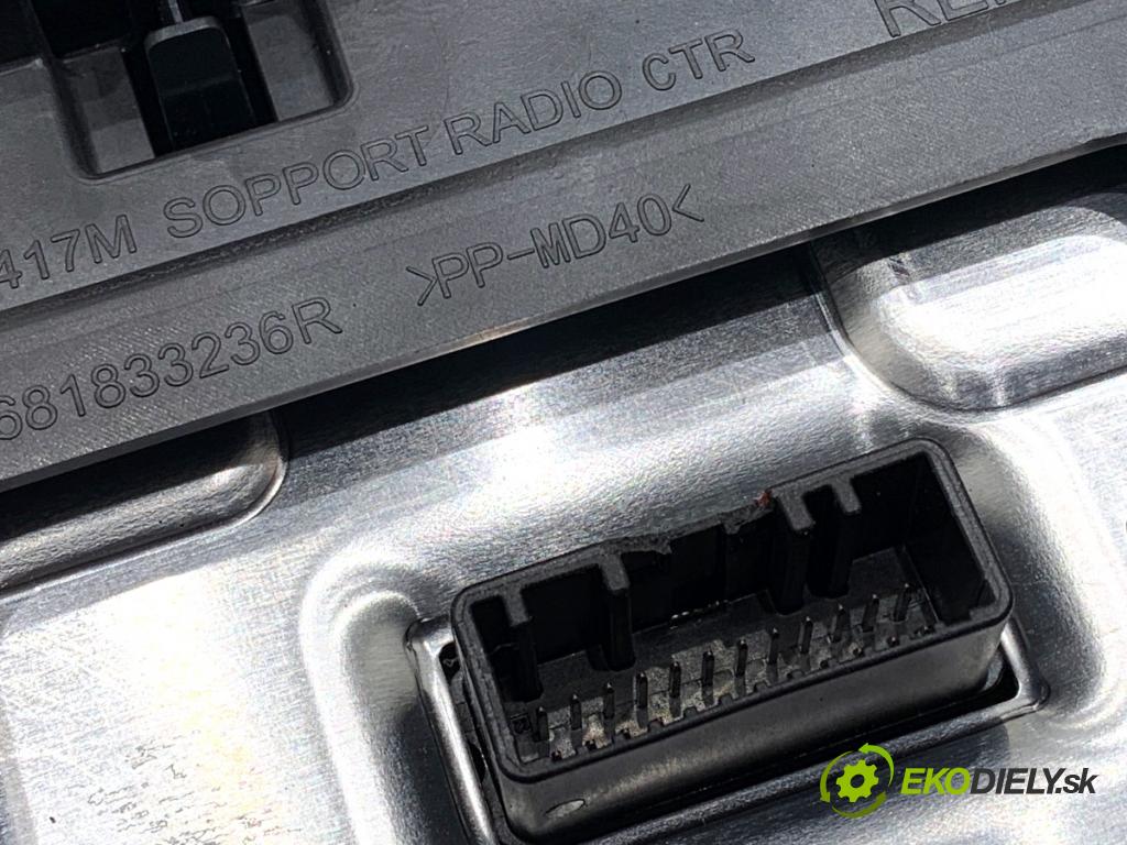 RENAULT MEGANE IV liftback 2016 151 kW 1.6 TCe 205 (B9MV) 1618 Displej 681833236R (Přístrojová deska)