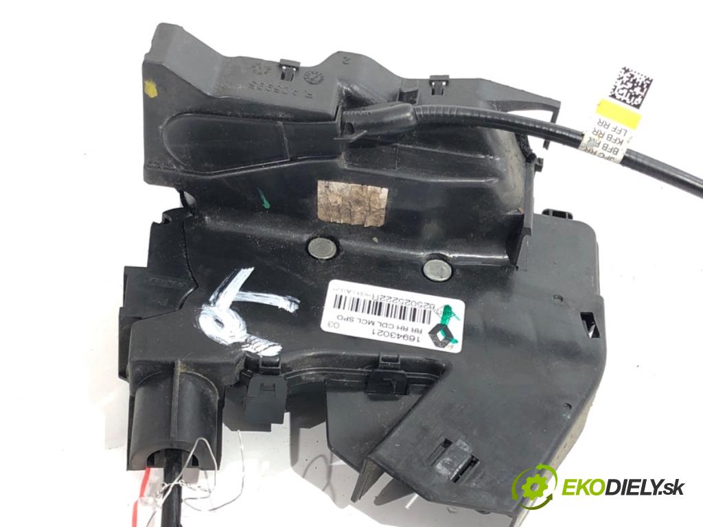 RENAULT MEGANE IV liftback 2016 151 kW 1.6 TCe 205 (B9MV) 1618 zámok dveře pravý zadní část 825025222R