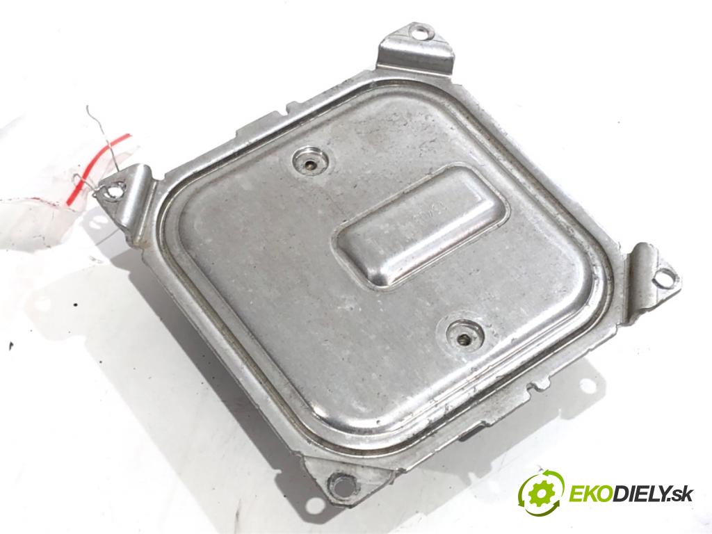 RENAULT MEGANE IV liftback 2016 151 kW 1.6 TCe 205 (B9MV) 1618 Menič Modul LED 260555097R